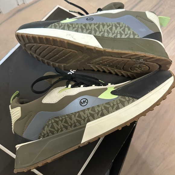 Micheal kors sneakers - Picture 5 of 5